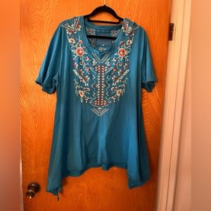 Johnny Was  high low hem short sleeve crew neck tee 1X